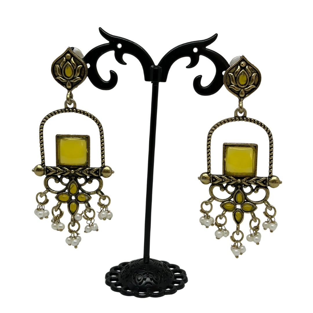 Traditional Yellow Stone Dangler Earrings for Women – Antique Gold Finish Ethnic Earrings with Pearl Beads for Festive & Wedding