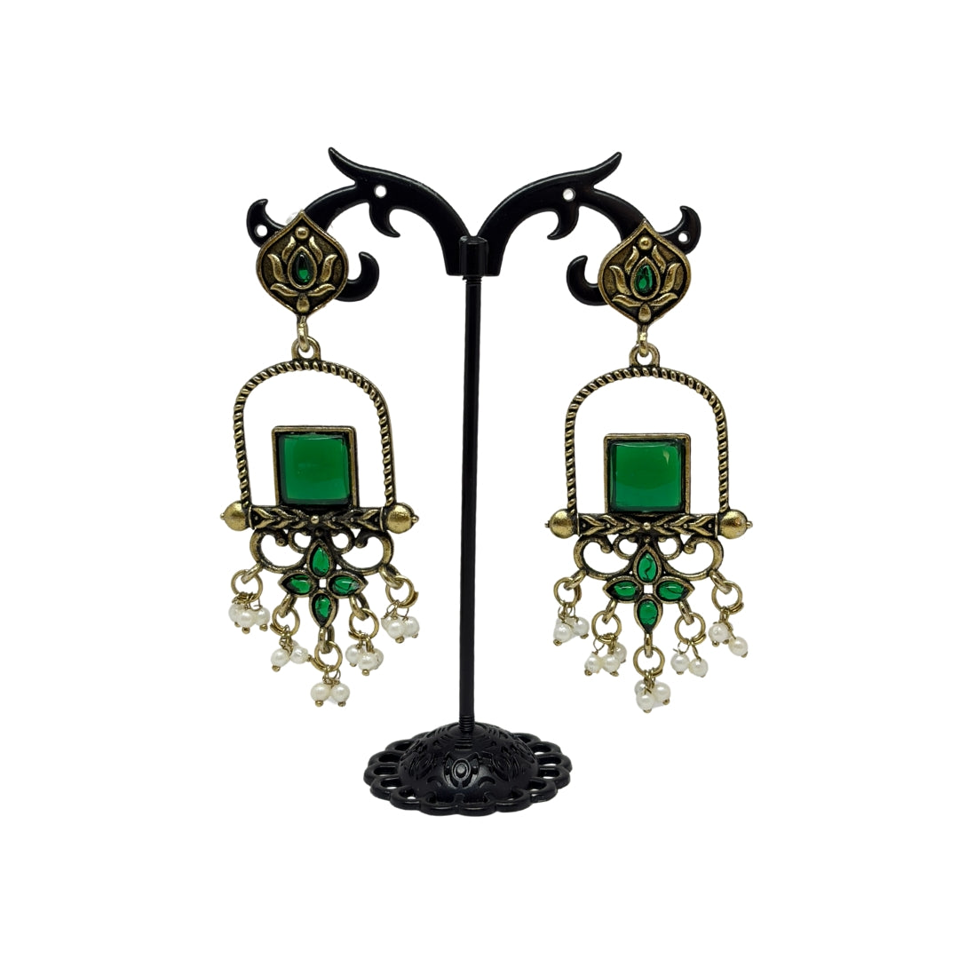 Traditional Green Stone Dangler Earrings for Women – Antique Gold Finish Ethnic Earrings with Pearl Beads for Festive & Wedding