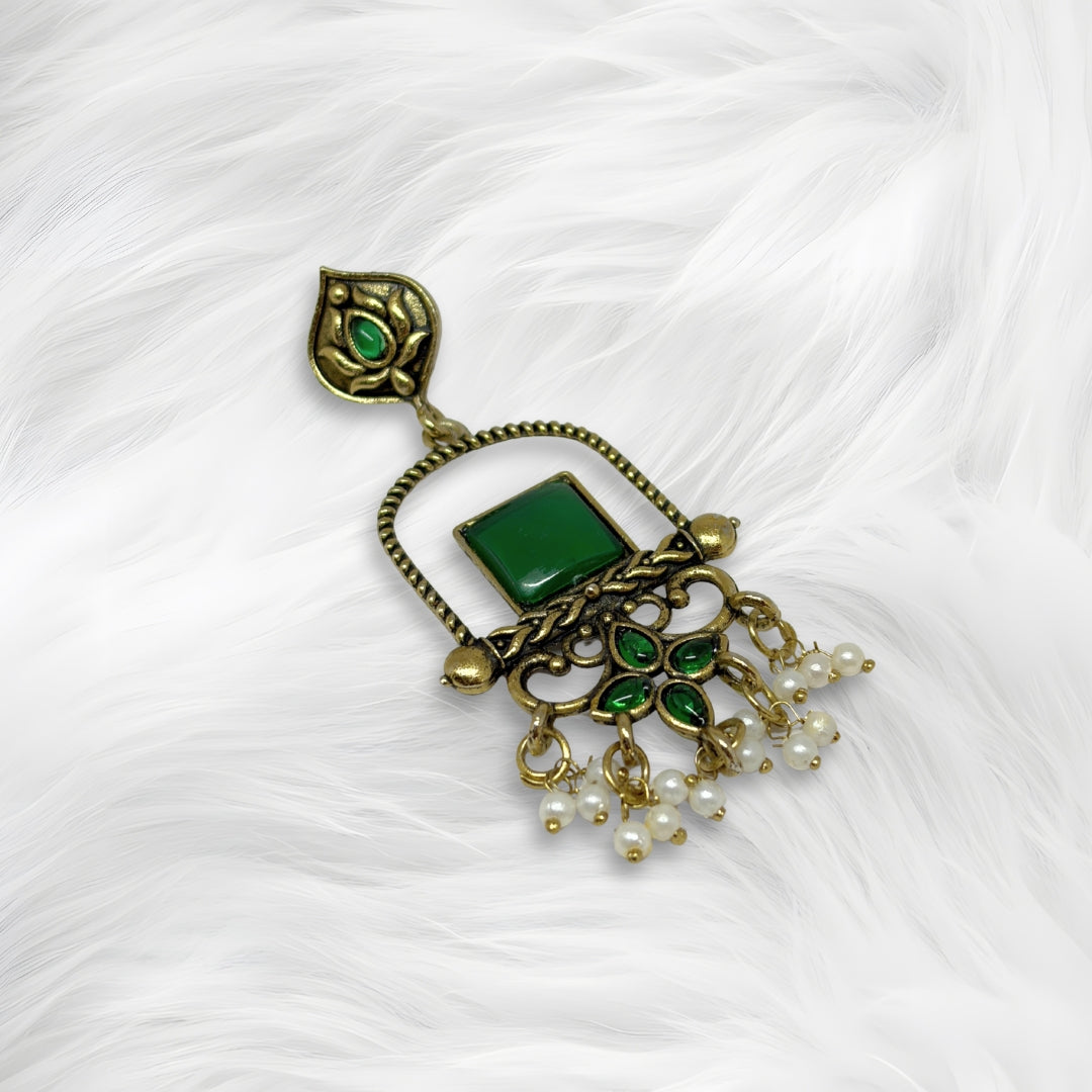 Traditional Green Stone Dangler Earrings for Women – Antique Gold Finish Ethnic Earrings with Pearl Beads for Festive & Wedding
