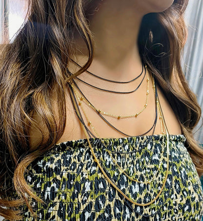 BLACK AND GOLD MULTILAYERS CHAIN